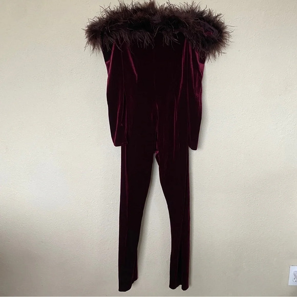 House of CB 'Salima' Dark Cherry Velvet Feather Jumpsuit NWT size M - Picture 4 of 14